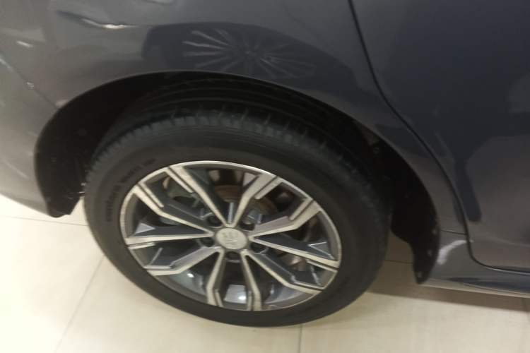 Used BYD Song MAX 2019 1.5T Automatic Smart Connect Ruiyi Sunroof Model 7 Seats China VI Standard Exterior 5