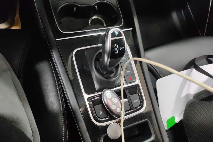 Used BYD Song MAX 2019 1.5T Automatic Smart Connect ZhiLian RuiDong Model 7 Seats China V Emission Standard Gear Lever