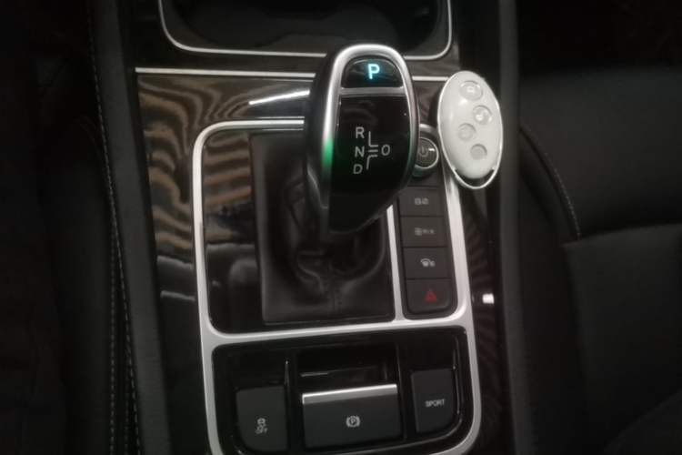 Used BYD Song MAX 2019 1.5T Automatic Smart Connect Ruiyi Sunroof Model 7 Seats China VI Standard Gear Lever
