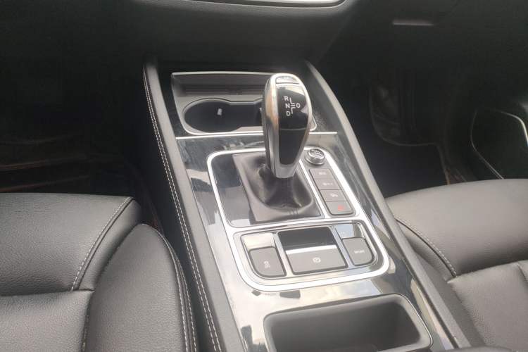 Used BYD Song MAX 2019 1.5T Automatic Smart Connect Ruiyi Sunroof Model 7 Seats China VI Standard Gear Lever