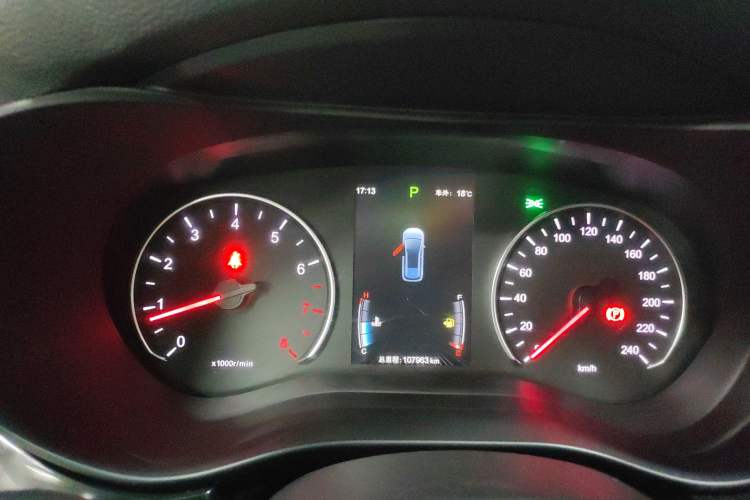 Used BYD Song MAX 2019 1.5T Automatic Smart Connect ZhiLian RuiDong Model 7 Seats China V Emission Standard Instrument Cluster