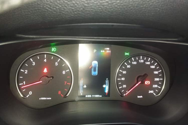 Used BYD Song MAX 2019 1.5T Automatic Smart Connect Ruiyi Sunroof Model 7 Seats China VI Standard Instrument Cluster