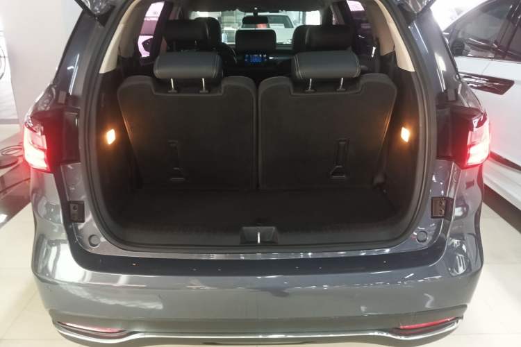 Used BYD Song MAX 2019 1.5T Automatic Smart Connect Ruiyi Sunroof Model 7 Seats China VI Standard Trunk