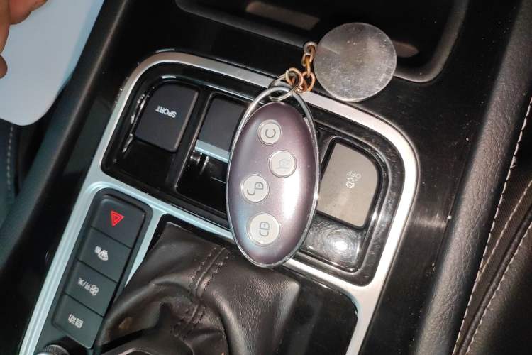 Used BYD Song MAX 2019 1.5T Automatic Smart Connect ZhiLian RuiDong Model 7 Seats China V Emission Standard Vehicle Key