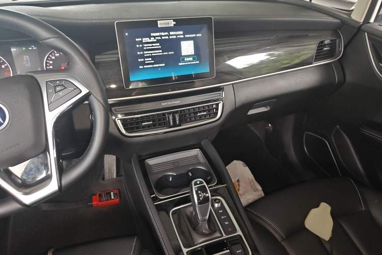 Used BYD Song MAX 2019 1.5T Automatic Smart Connect Ruiyi Sunroof Version 6 Seats China VI Standard Audio And AC Panel