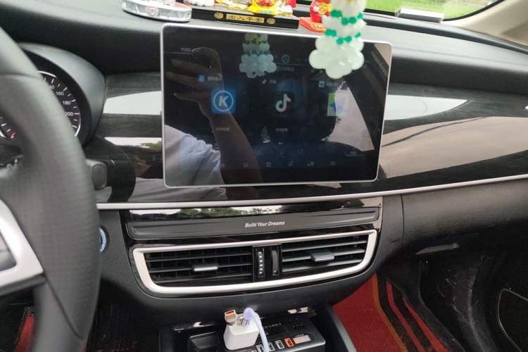 Used BYD Song MAX 2019 1.5T Automatic Smart Connect Ruiyi Sunroof Model 7 Seats China VI Standard Audio And AC Panel