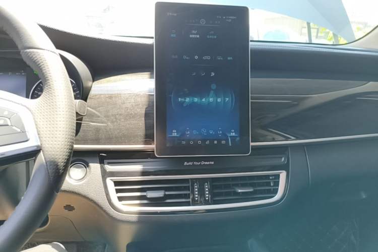Used BYD Song MAX 2019 1.5T Automatic Smart Connect Ruiyi Sunroof Version 6 Seats China VI Standard Audio And AC Panel