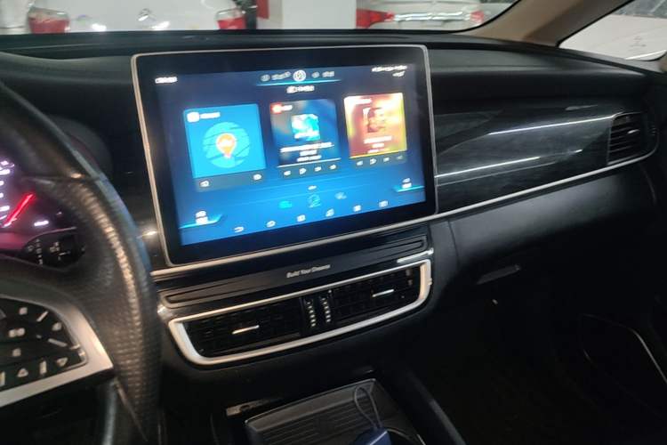 Used BYD Song MAX 2019 1.5T Automatic Smart Connect ZhiLian RuiDong 6 Seats China VI Standard Audio And AC Panel