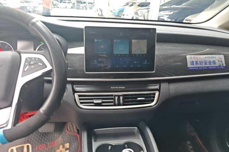 Used BYD Song MAX 2019 1.5T Automatic Smart Connect Ruiyi Sunroof Version 6 Seats China VI Standard Audio And AC Panel