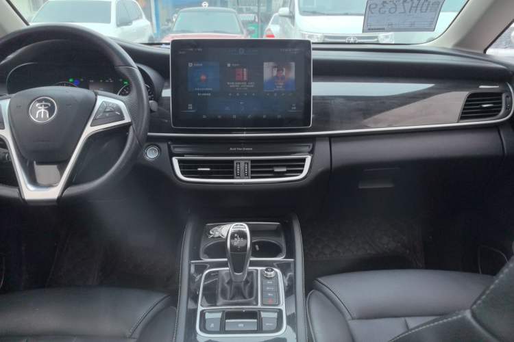 Used BYD Song MAX 2019 1.5T Automatic Smart Connect Prestige Model 6 Seats China V Standard Audio And AC Panel