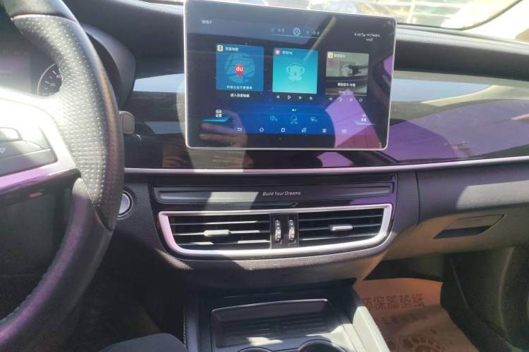 Used BYD Song MAX 2019 1.5T Automatic Smart Connect Ruiyi Sunroof Version 6 Seats China VI Standard Audio And AC Panel