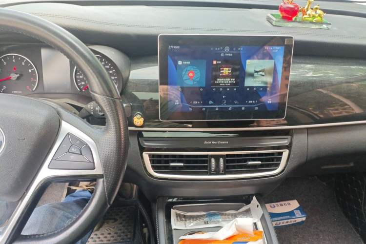 Used BYD Song MAX 2019 1.5T Automatic Smart Connect Ruiyi Sunroof Version 6 Seats China VI Standard Audio And AC Panel