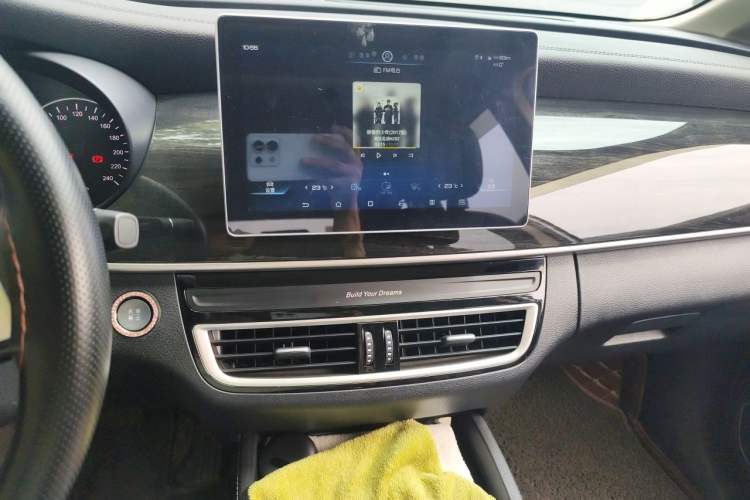 Used BYD Song MAX 2019 1.5T Automatic Smart Connect Ruiyi Sunroof Model 7 Seats China VI Standard Audio And AC Panel
