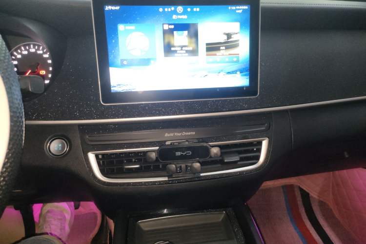 Used BYD Song MAX 2019 1.5T Automatic Smart Connect Ruiyi Sunroof Model 7 Seats China VI Standard Audio And AC Panel