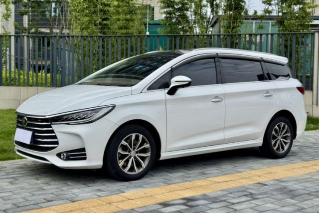 Used BYD Song MAX 2019 1.5T Automatic SmartConnect ZhiLian RuiDong Edition with 6 Seats China VI Standard