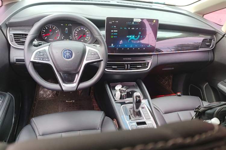 Used BYD Song MAX 2019 1.5T Automatic Smart Connect Prestige 7-Seater China VI Standard Center Console