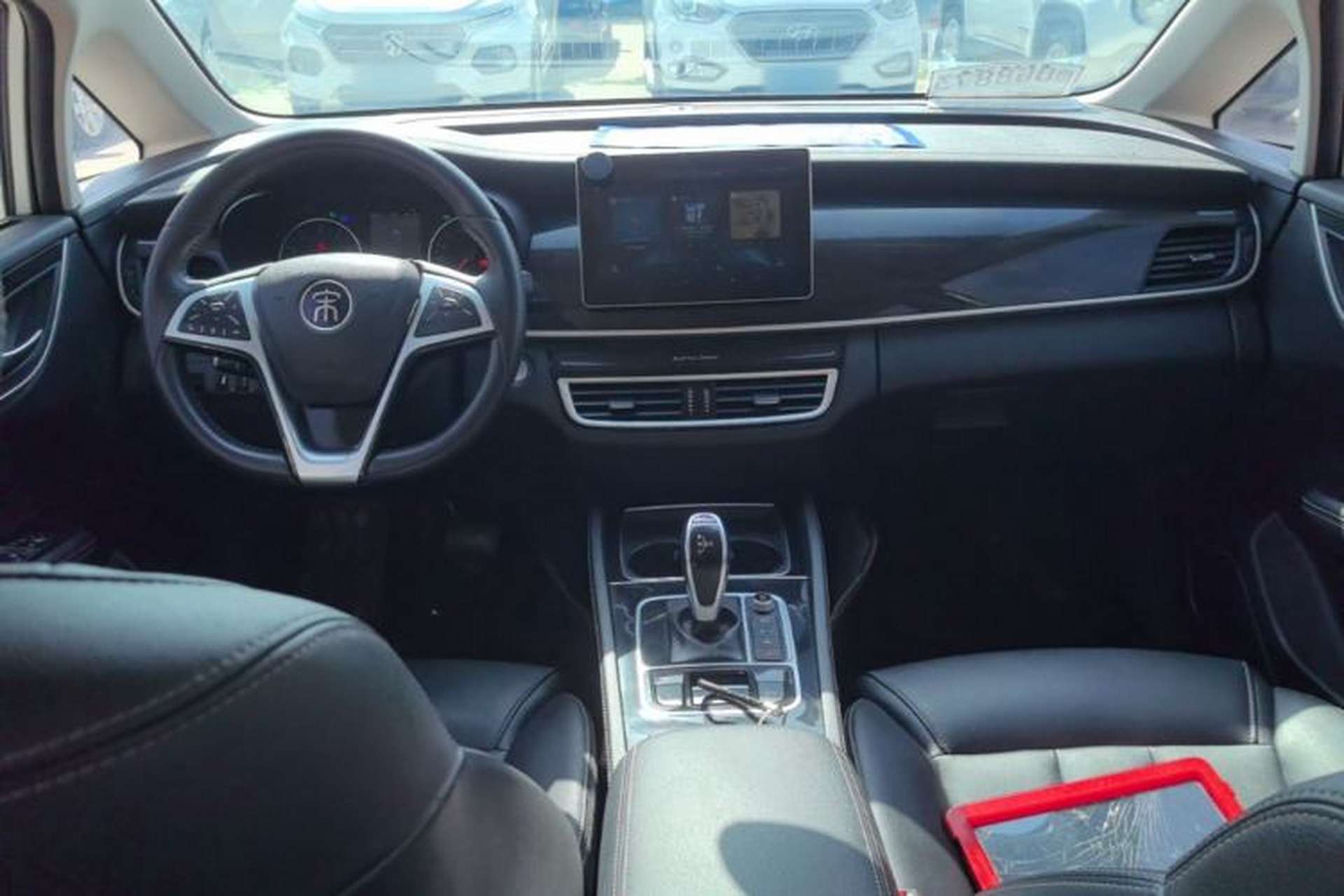 Used BYD Song MAX 2019 1.5T Automatic Smart Connect Ruiyi Sunroof Model 7 Seats China VI Standard Center Console