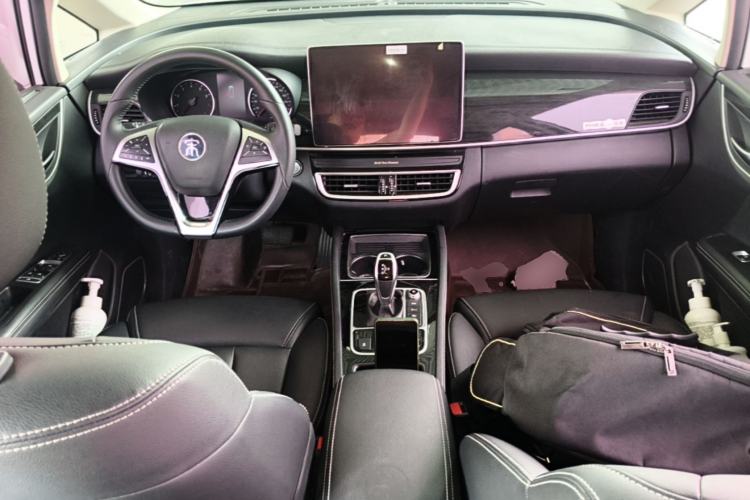 Used BYD Song MAX 2019 1.5T Automatic Smart Connect ZhiLian RuiDong 6-Seater China V Standard Center Console
