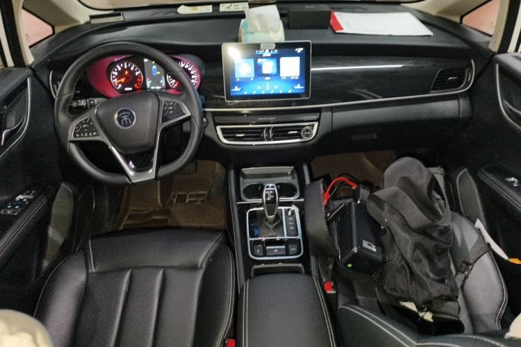 Used BYD Song MAX 2019 1.5T Automatic Smart Connect Ruiyi Sunroof Version 6 Seats China VI Standard Center Console