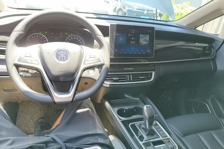 Used BYD Song MAX 2019 1.5T Automatic Smart Connect Ruiyi Sunroof Version 6 Seats China VI Standard Center Console