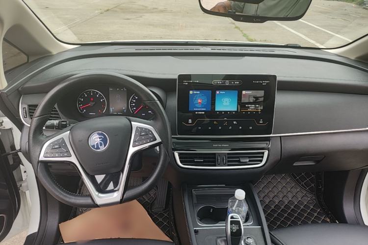 Used BYD Song MAX 2019 1.5T Automatic SmartConnect ZhiLian RuiDong Edition with 6 Seats China VI Standard Center Console