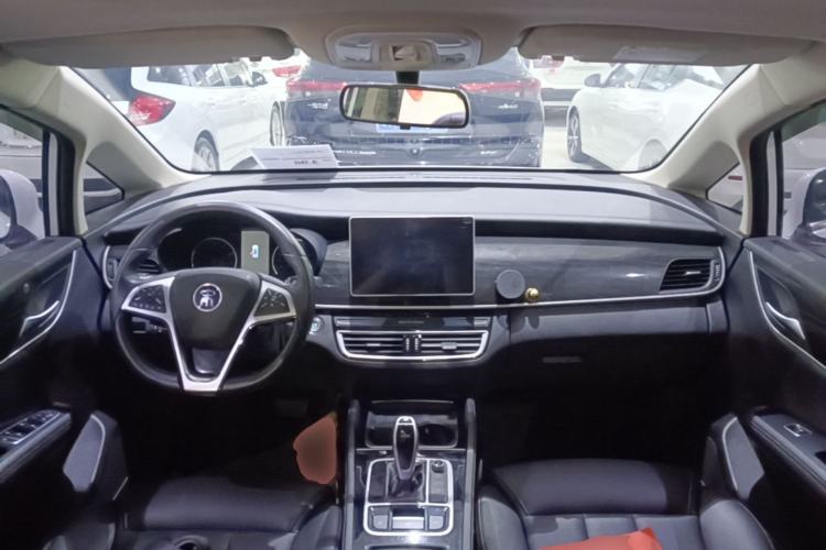 Used BYD Song MAX 2019 1.5T Automatic Smart Connect Ruiyi Sunroof Model 7 Seats China VI Standard Center Console