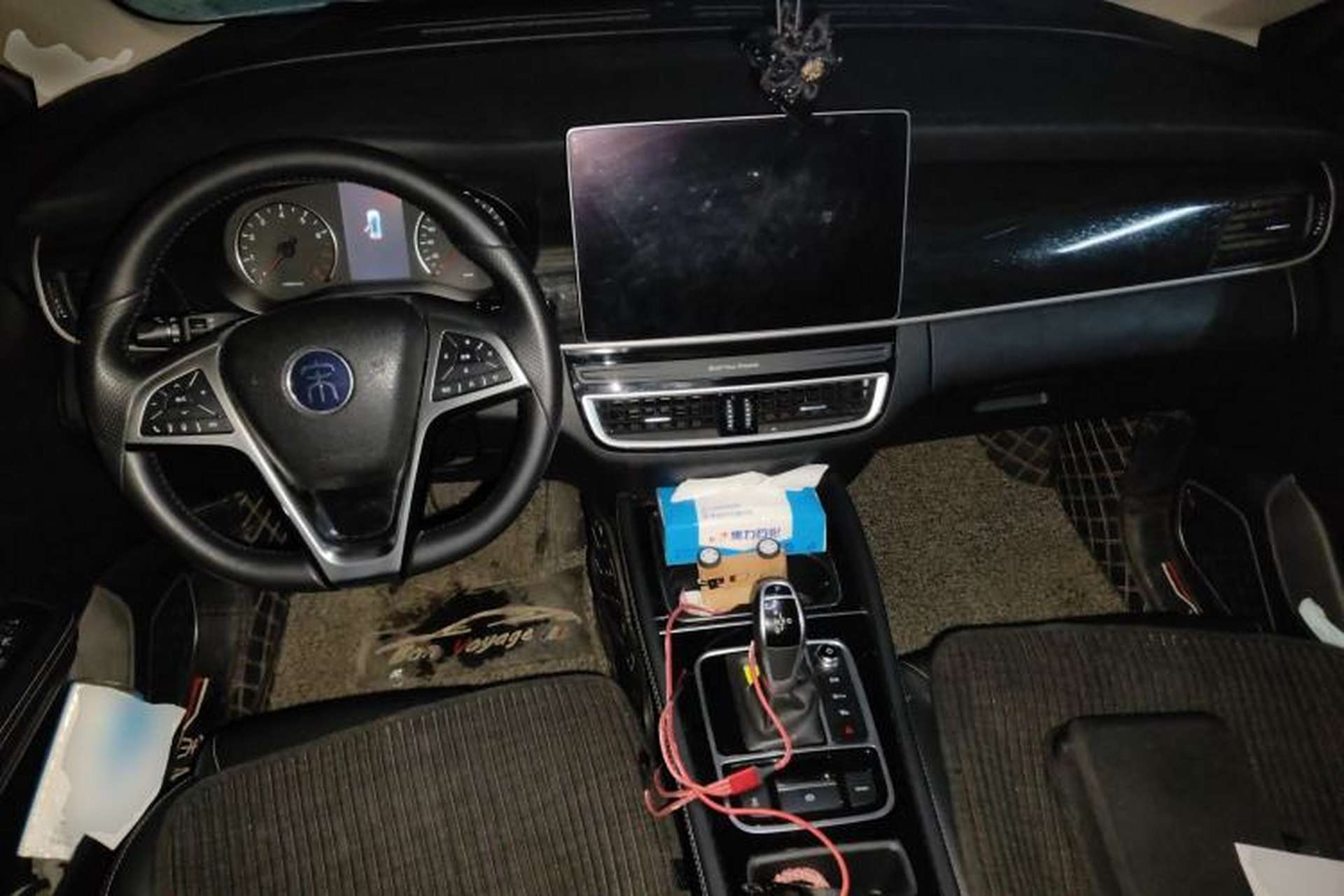 Used BYD Song MAX 2019 1.5T Automatic Smart Connect ZhiLian RuiDong 6 Seats China VI Standard Center Console
