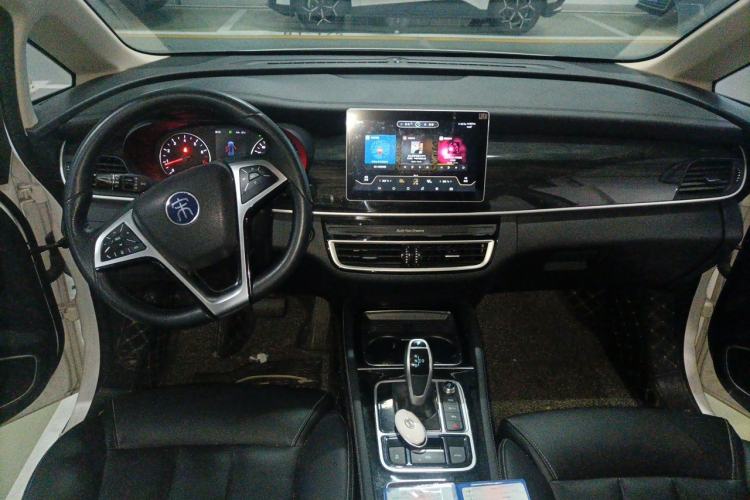Used BYD Song MAX 2019 1.5T Automatic Smart Connect Ruiyi Sunroof Model 7 Seats China VI Standard Center Console