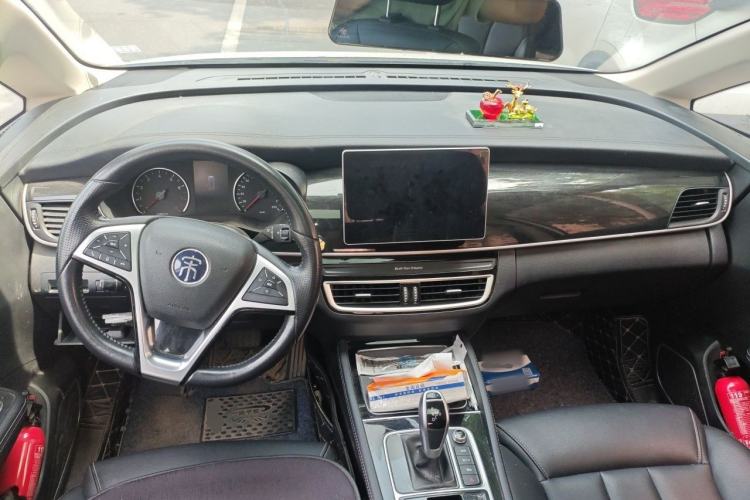 Used BYD Song MAX 2019 1.5T Automatic Smart Connect Ruiyi Sunroof Version 6 Seats China VI Standard Center Console