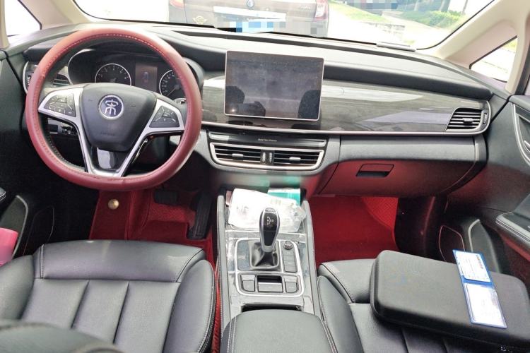 Used BYD Song MAX 2019 1.5T Automatic Smart Connect Ruiyi Sunroof Model 7 Seats China V Emission Standard Center Console