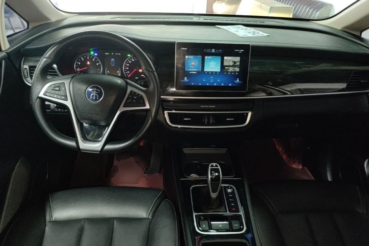 Used BYD Song MAX 2019 1.5T Automatic Smart Connect Ruiyi Sunroof Model 7 Seats China VI Standard Center Console