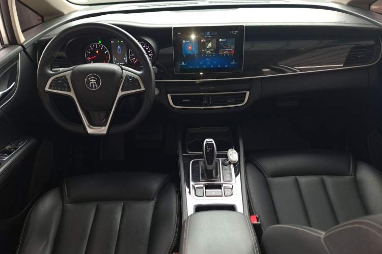 Used BYD Song MAX 2019 1.5T Automatic Smart Connect Ruiyi Sunroof Version 6 Seats China VI Standard Center Console