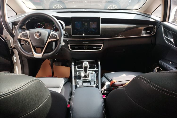 Used BYD Song MAX 2019 1.5T Automatic Smart Connect Ruiyi Sunroof Version 6 Seats China VI Standard Center Console