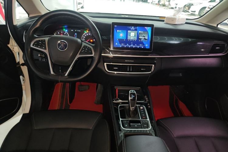Used BYD Song MAX 2019 1.5T Automatic Smart Connect Ruiyi Sunroof Model 7 Seats China VI Standard Center Console
