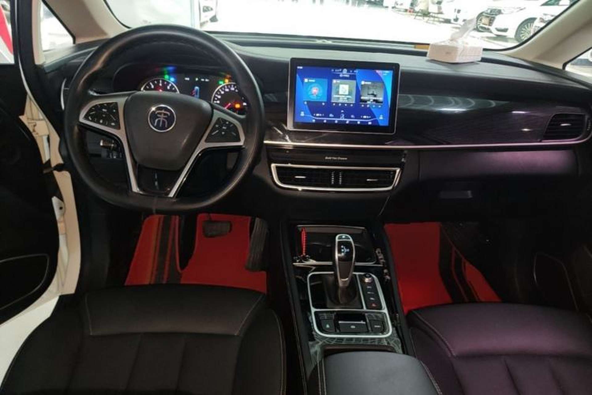 Used BYD Song MAX 2019 1.5T Automatic Smart Connect Ruiyi Sunroof Model 7 Seats China VI Standard Center Console
