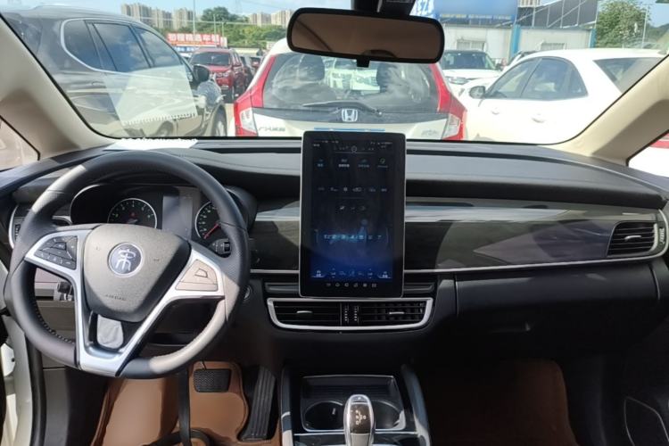 Used BYD Song MAX 2019 1.5T Automatic Smart Connect Prestige 7-Seater China VI Standard Center Console