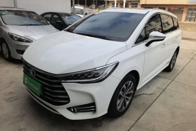 BYD Song MAX 2019 1.5T Automatic Smart Connect Ruiyi Sunroof Version 6 Seats China VI Standard usado