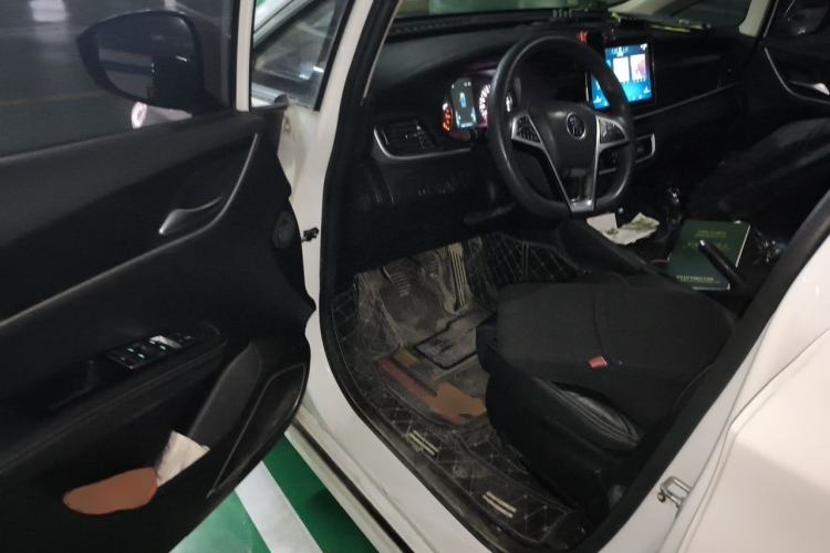 Used BYD Song MAX 2019 1.5T Manual Smart Connect Ruiyi Sunroof Model 7 Seats China VI Standard Driver Seat