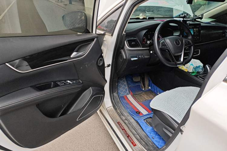 Used BYD Song MAX 2019 1.5T Automatic Smart Connect Ruiyi Model 7 Seats China V Emission Standard Driver Seat