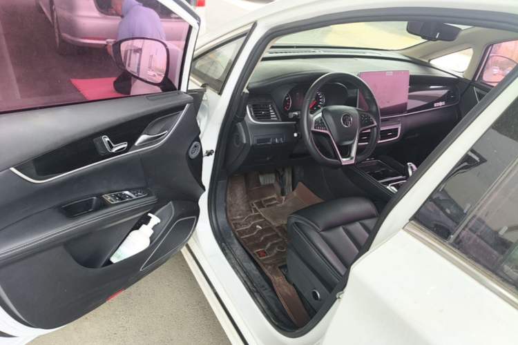Used BYD Song MAX 2019 1.5T Automatic Smart Connect ZhiLian RuiDong 6-Seater China V Standard Driver Seat