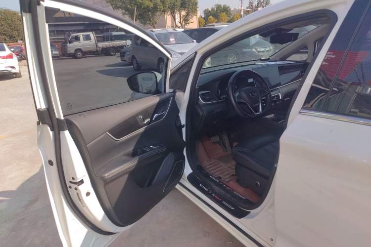 Used BYD Song MAX 2019 1.5T Automatic Smart Connect ZhiLian RuiDong Model 7 Seats China VI Standard Driver Seat