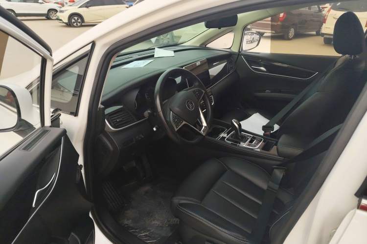Used BYD Song MAX 2019 1.5T Automatic Smart Connect Ruiyi Model 7 Seats China V Emission Standard Driver Seat