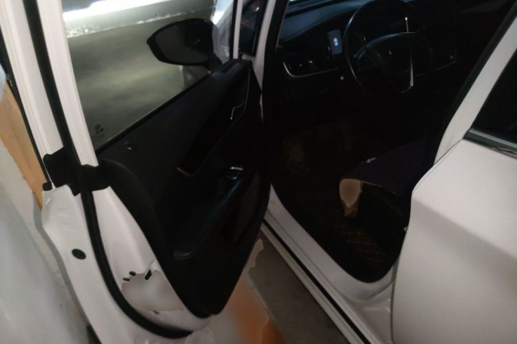 Used BYD Song MAX 2019 1.5T Automatic Smart Connect Ruiyi Sunroof Model 7 Seats China VI Standard Driver Seat
