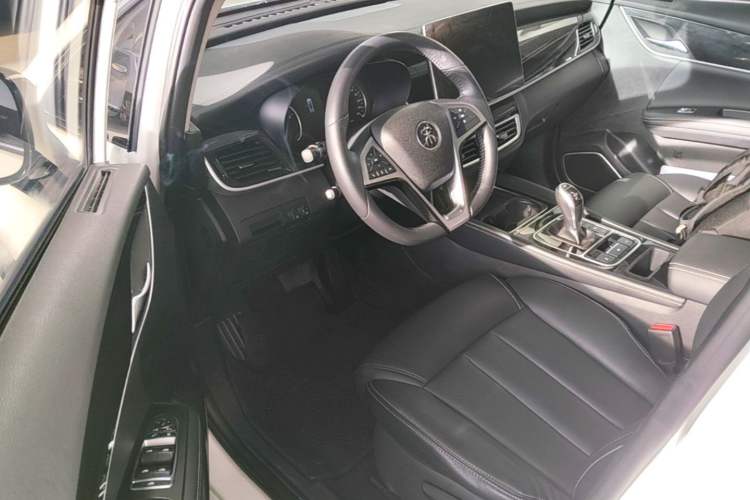 Used BYD Song MAX 2019 1.5T Automatic Smart Connect Prestige Model 6 Seats China V Standard Driver Seat