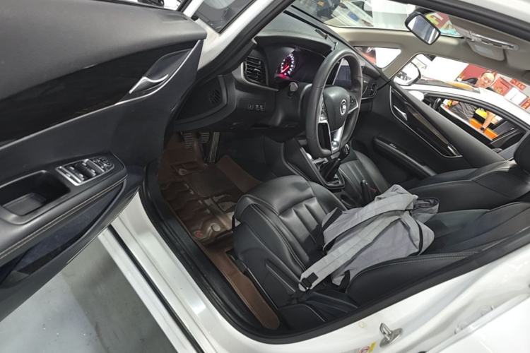 Used BYD Song MAX 2019 1.5T Manual Smart Connect Ruiyi Sunroof Model 6 Seats China VI Standard Driver Seat