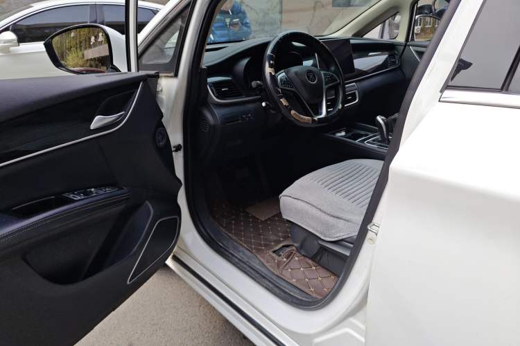 Used BYD Song MAX 2019 1.5T Automatic Smart Connect Ruiyi Model 7 Seats China V Emission Standard Driver Seat