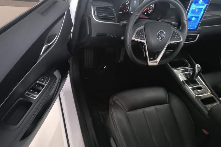 Used BYD Song MAX 2019 1.5T Automatic Smart Connect Ruiyi Sunroof Model 7 Seats China VI Standard Driver Seat