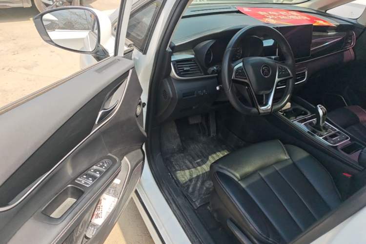 Used BYD Song MAX 2019 1.5T Automatic Smart Connect Ruiyi Model 6 Seats China VI Standard Driver Seat