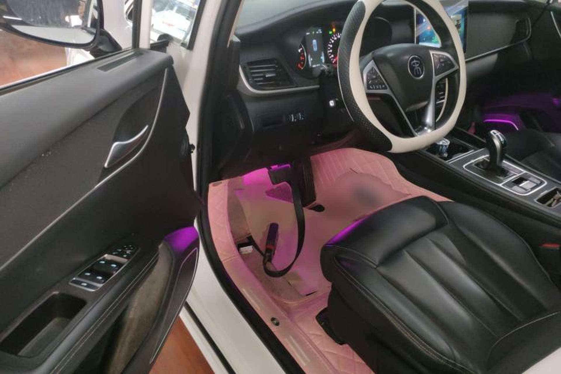 Used BYD Song MAX 2019 1.5T Automatic Smart Connect Ruiyi Sunroof Model 7 Seats China VI Standard Driver Seat