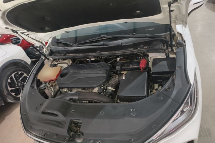Used BYD Song MAX 2019 1.5T Automatic Smart Connect Ruiyi Sunroof Model 7 Seats China VI Standard Engine Bay